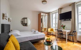 Joli Appartement A Cote De La Tour Eiffel, Javel Et De Paris Expo